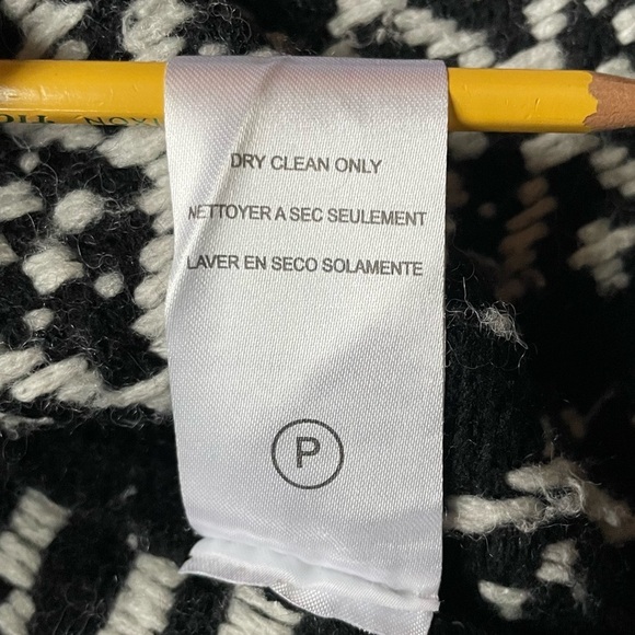 Velvet by Graham & Spencer Black and White Geometric Patterned Open Cardigan - Picture 9 of 13